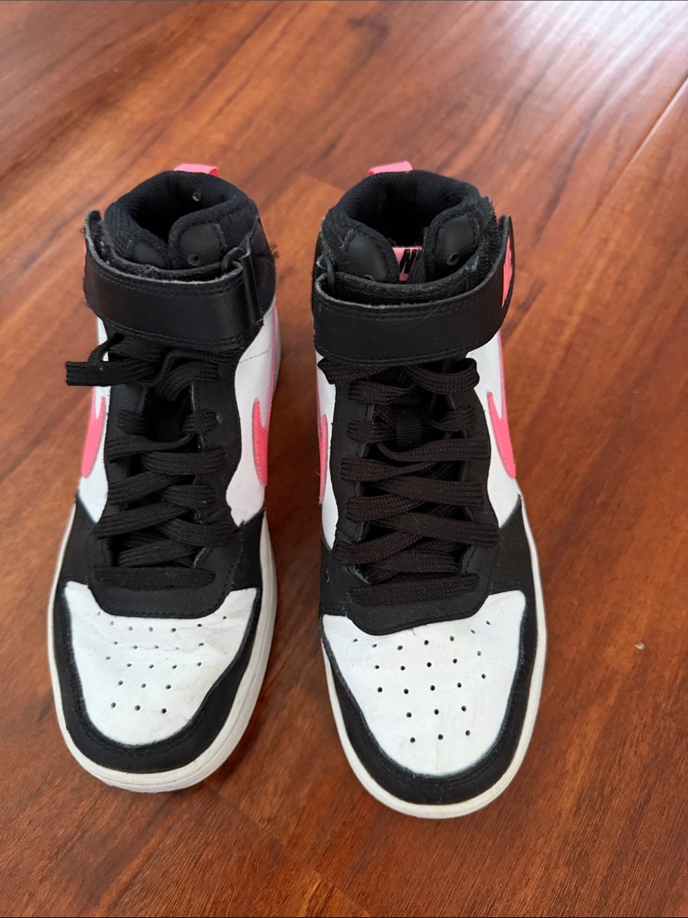 Nike Kids High-Top Sneakers in Black, White & Pink